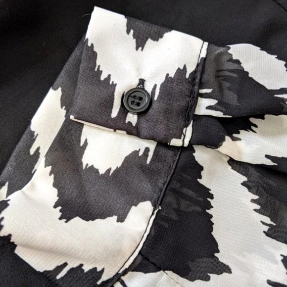 AB Studio Long Sleeve Sheer Blouse, Black / White Chevron Print, Size XL - Picture 5 of 9